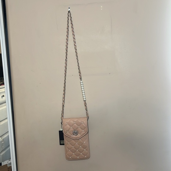 Badgley Mishka Pearl Strap Quilted Cell Phone Case NWT Cream - Picture 2 of 8